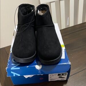 Arizona Jean Company Black Winter Boots